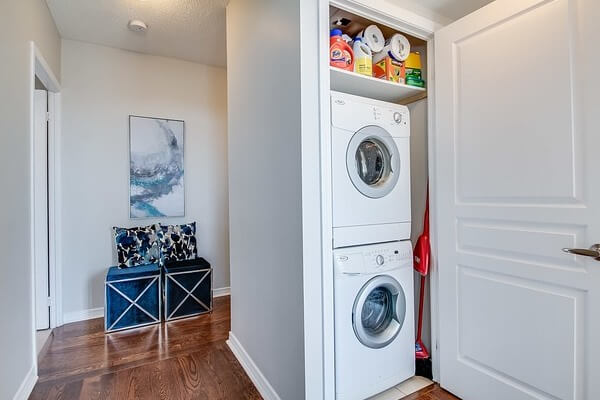 floating Diy laundry room shelf over washer dryer